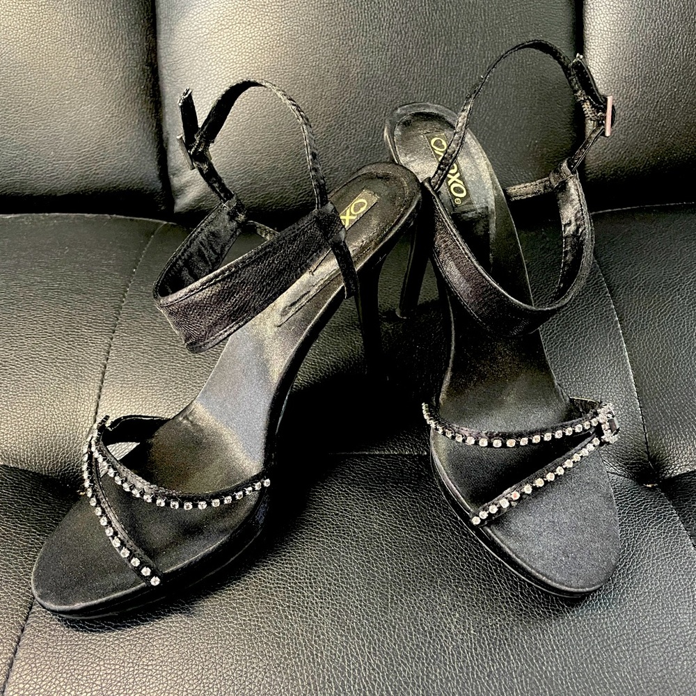Sz 7 Rhinestone ankle strappy dress shoes